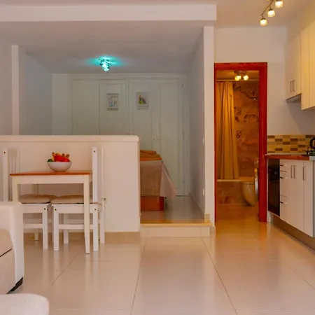 Апартаменты Americas Camison With Pool And Patio 10 By Tenerife365