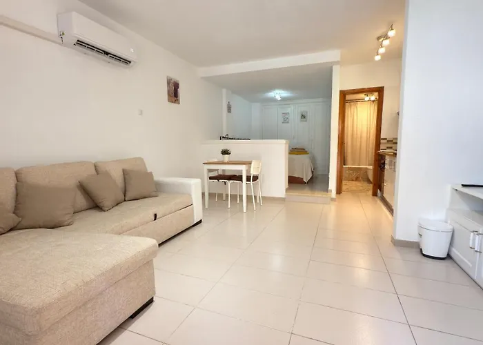 Americas Camison With Pool And Patio 10 By Tenerife365 *