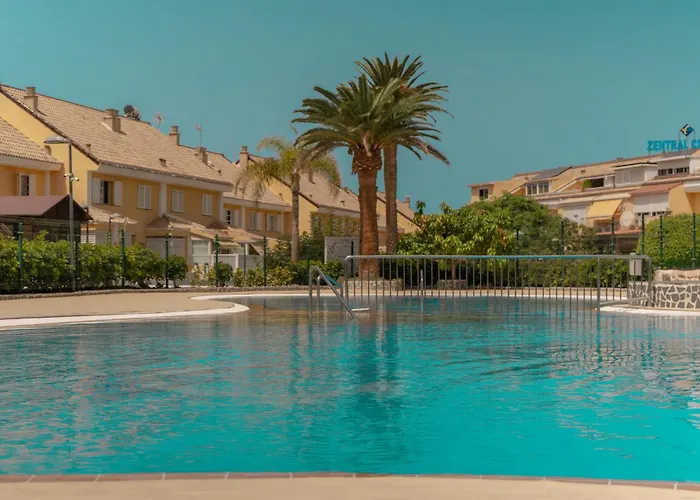 Americas Camison With Pool And Patio 10 By Tenerife365